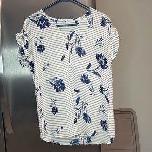 Maurice’s short sleeve semi sheer blouse, size S, excellent condition